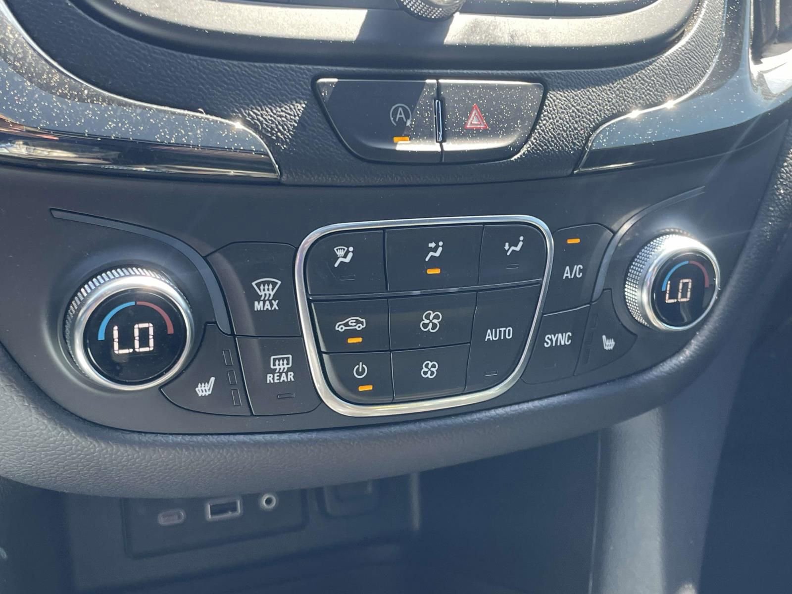 Used 2022 Chevrolet Equinox RS w/ RS Leather Package image 19