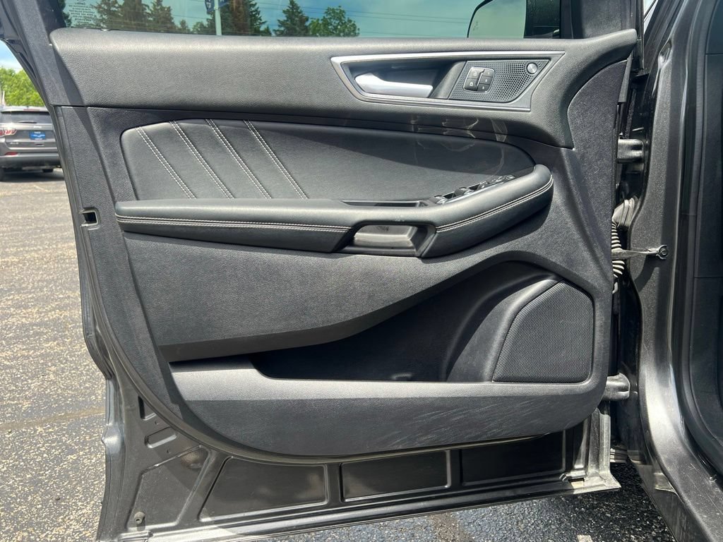 Certified 2019 Ford Edge ST w/ Convenience Package AWD/4WD image 10