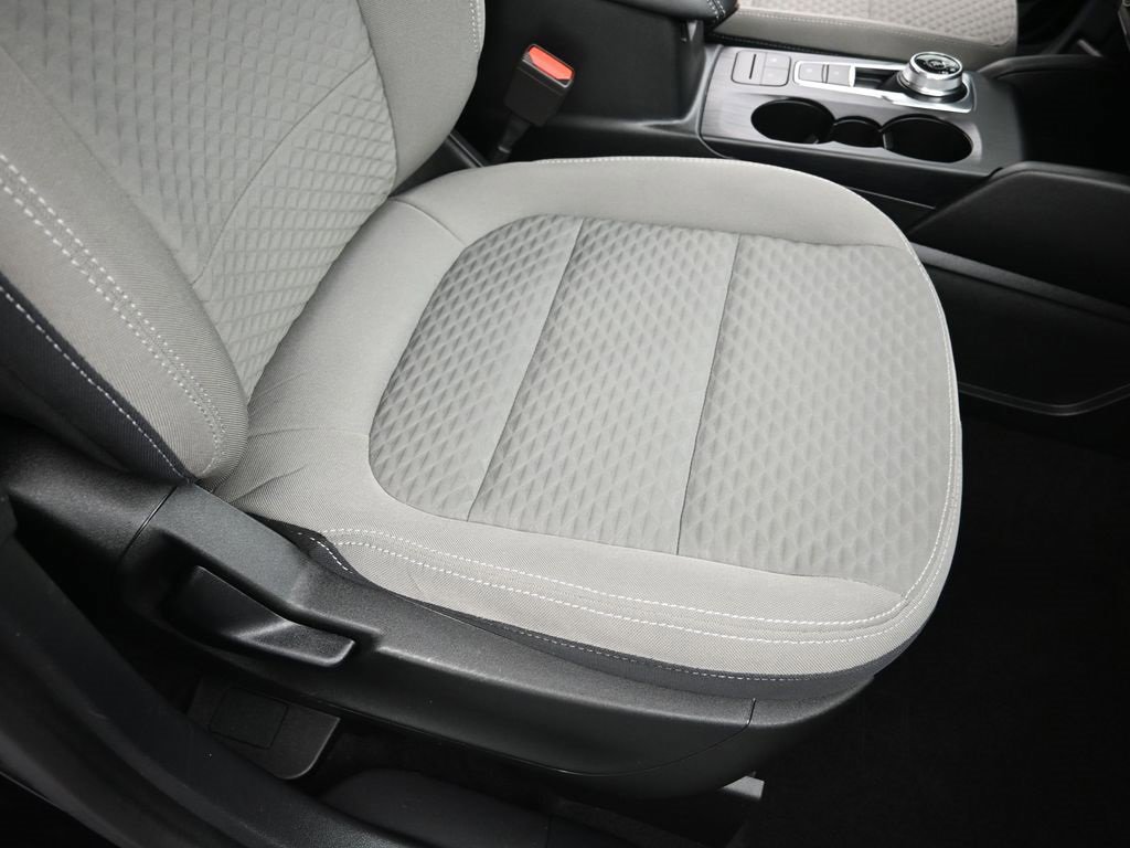 Certified 2022 Ford Escape SE w/ Convenience Package image 48