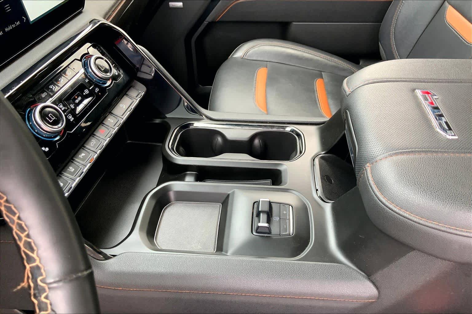 Used 2025 GMC Sierra 2500 AT4 AWD/4WD image 17