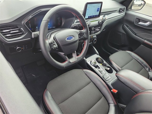 Certified 2025 Ford Escape ST-Line image 6