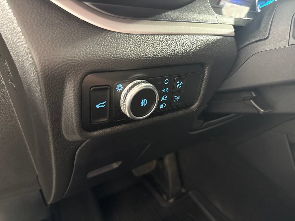 Certified 2023 Ford Explorer XLT w/ Equipment Group 202A AWD/4WD image 23