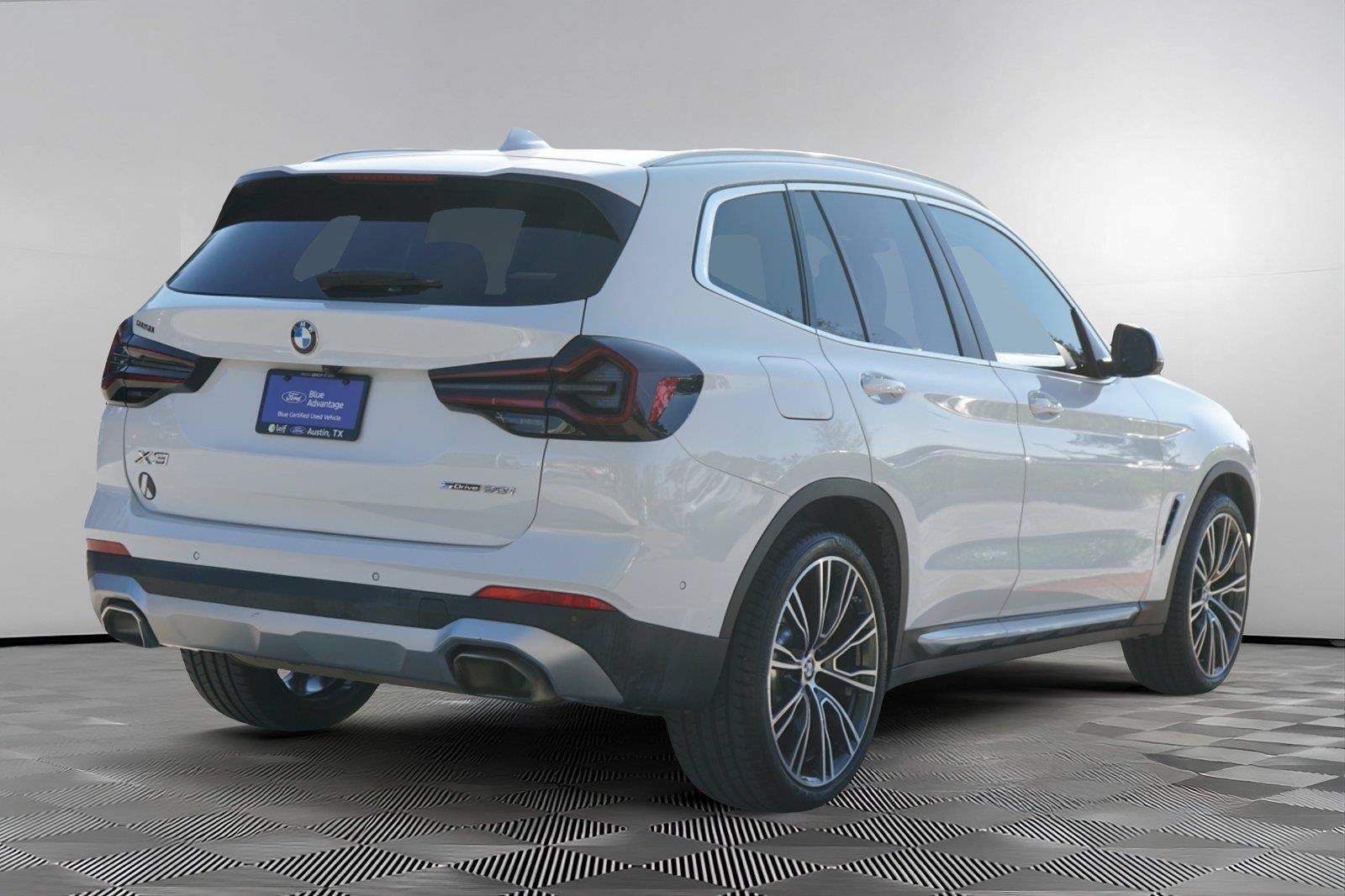 Used 2023 BMW X3 sDrive30i w/ Premium Package RWD image 4