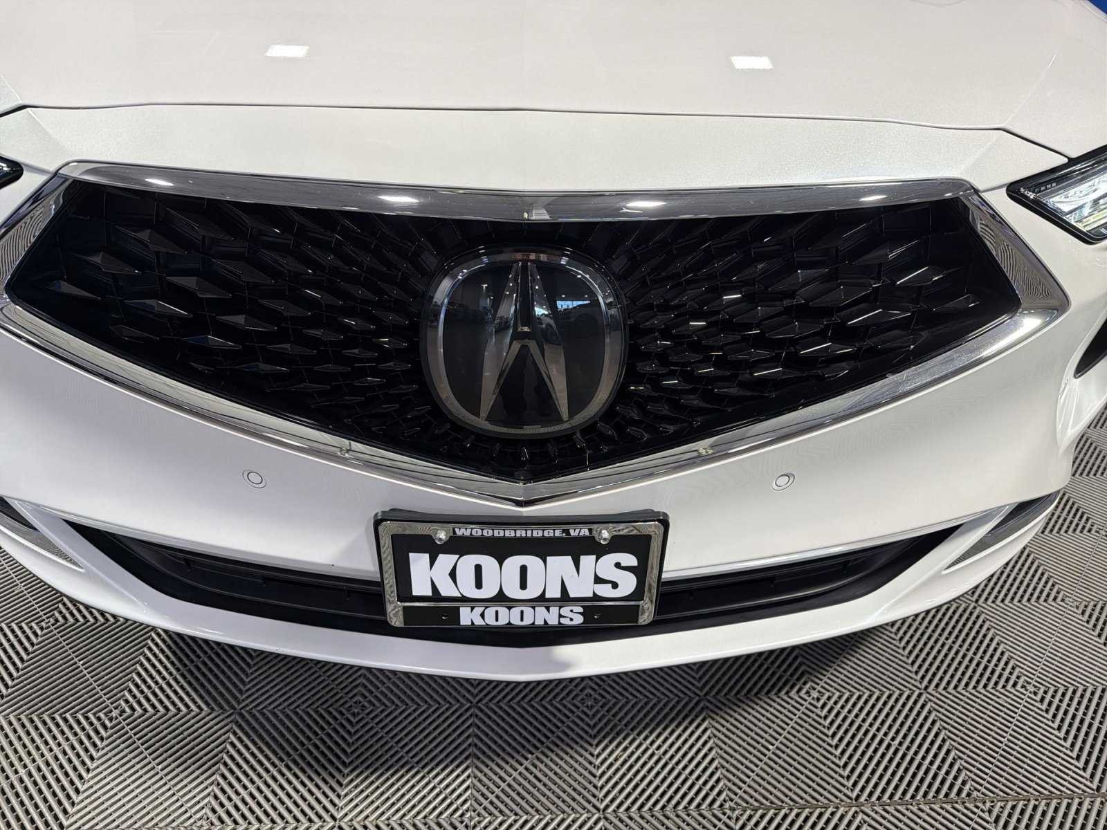 Used 2023 Acura MDX SH-AWD w/ Technology Package image 20