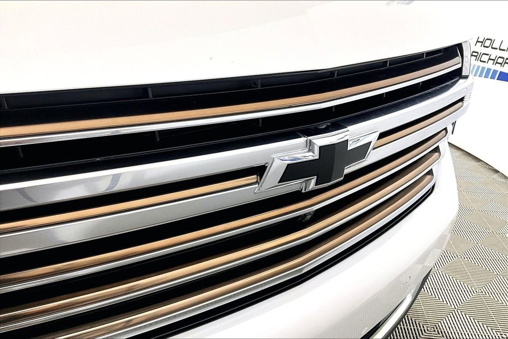 Used 2023 Chevrolet Suburban High Country AWD/4WD image 24