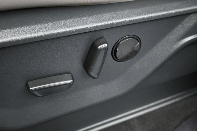 Certified 2025 Ford Expedition Active AWD/4WD image 12