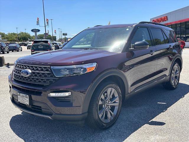 Certified 2023 Ford Explorer XLT w/ Equipment Group 202A RWD image 7