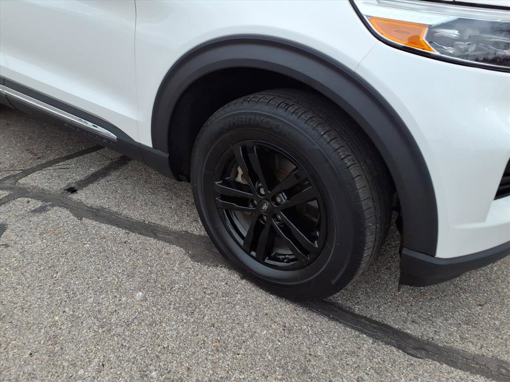 Certified 2023 Ford Explorer XLT w/ Class IV Trailer Tow Package image 8