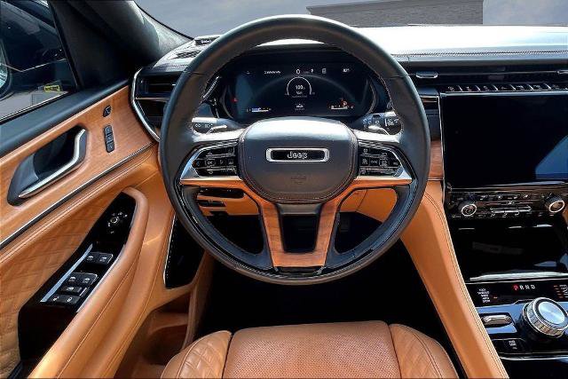 Used 2024 Jeep Grand Cherokee L Summit AWD/4WD image 8