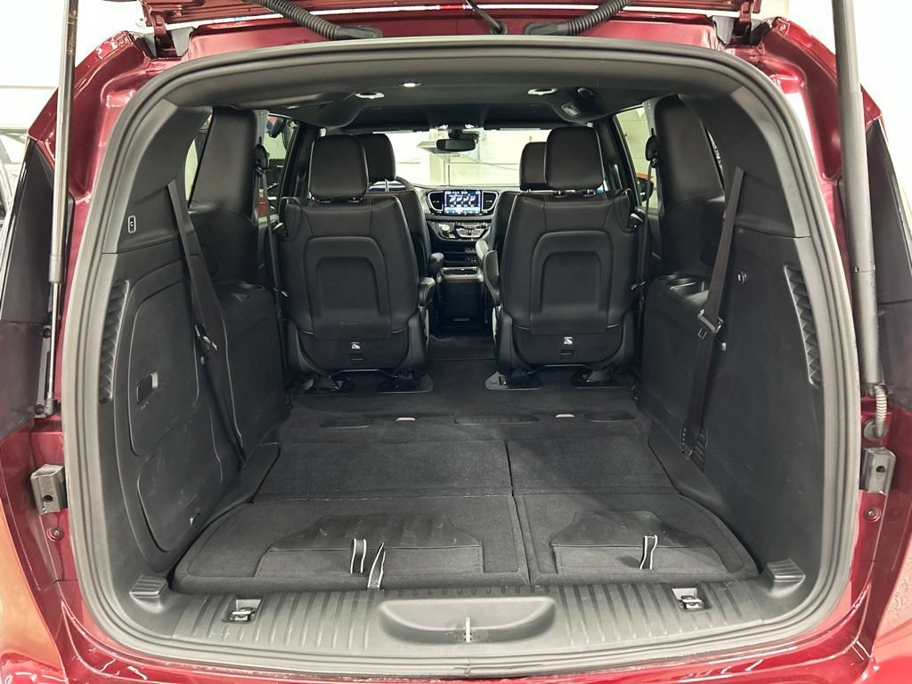 Used 2022 Chrysler Pacifica Touring-L w/ S Appearance Package FWD image 30