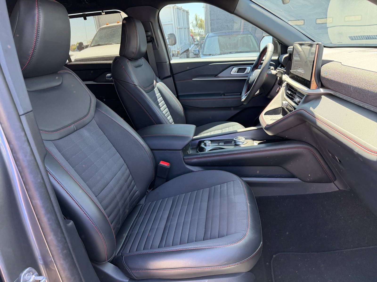 Certified 2025 Ford Explorer ST-Line w/ Premium Package RWD image 30