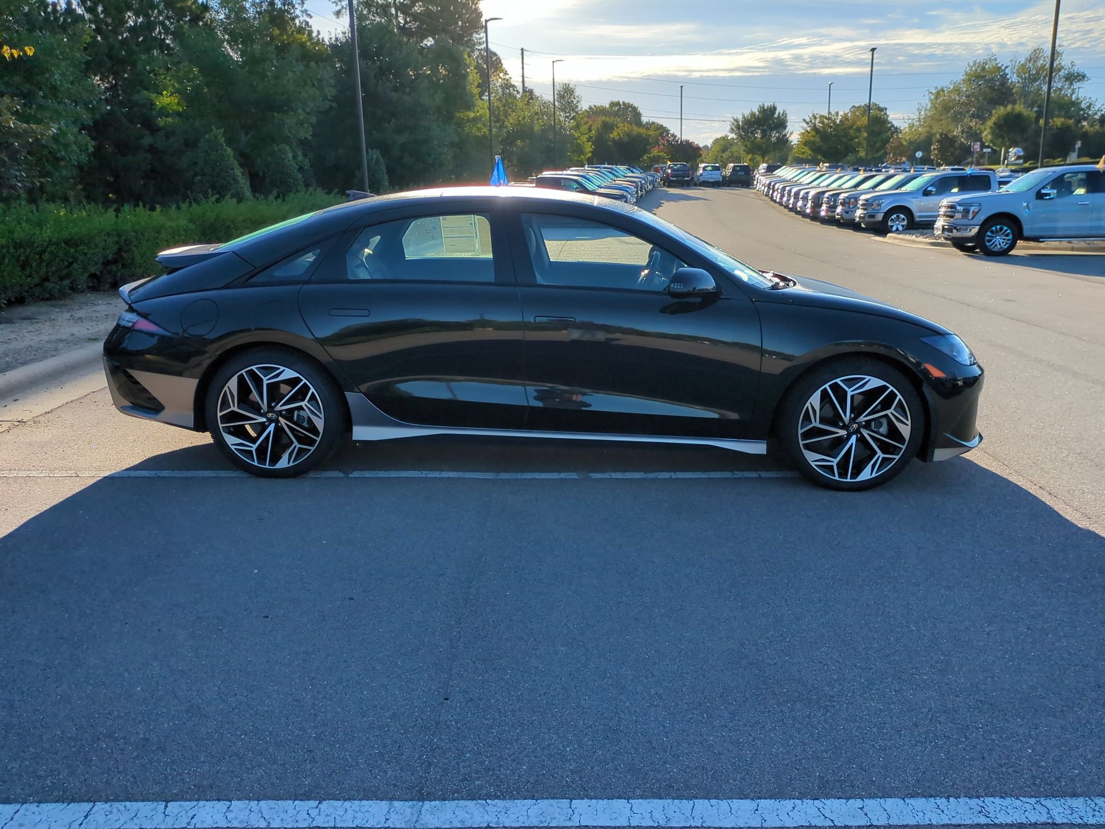 Used 2023 Hyundai Ioniq 6 Limited RWD image 3