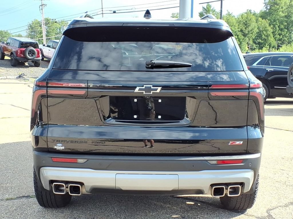 Used 2024 Chevrolet Traverse Z71 AWD/4WD image 5
