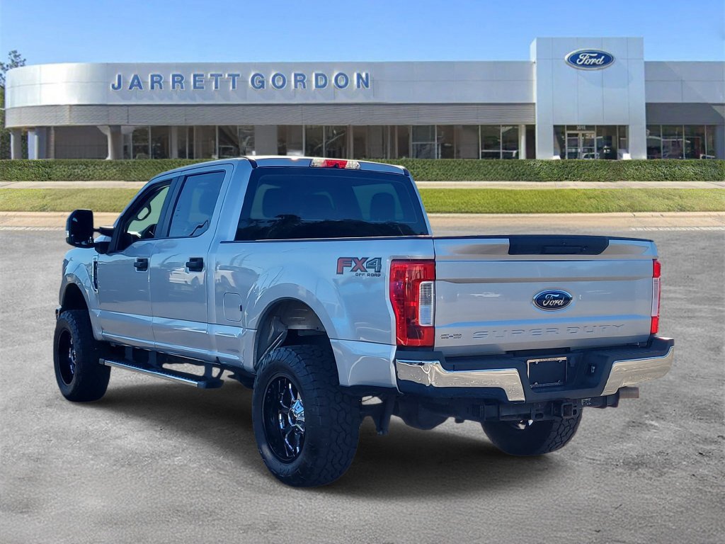 Certified 2019 Ford F250 XL w/ STX Appearance Package AWD/4WD image 3