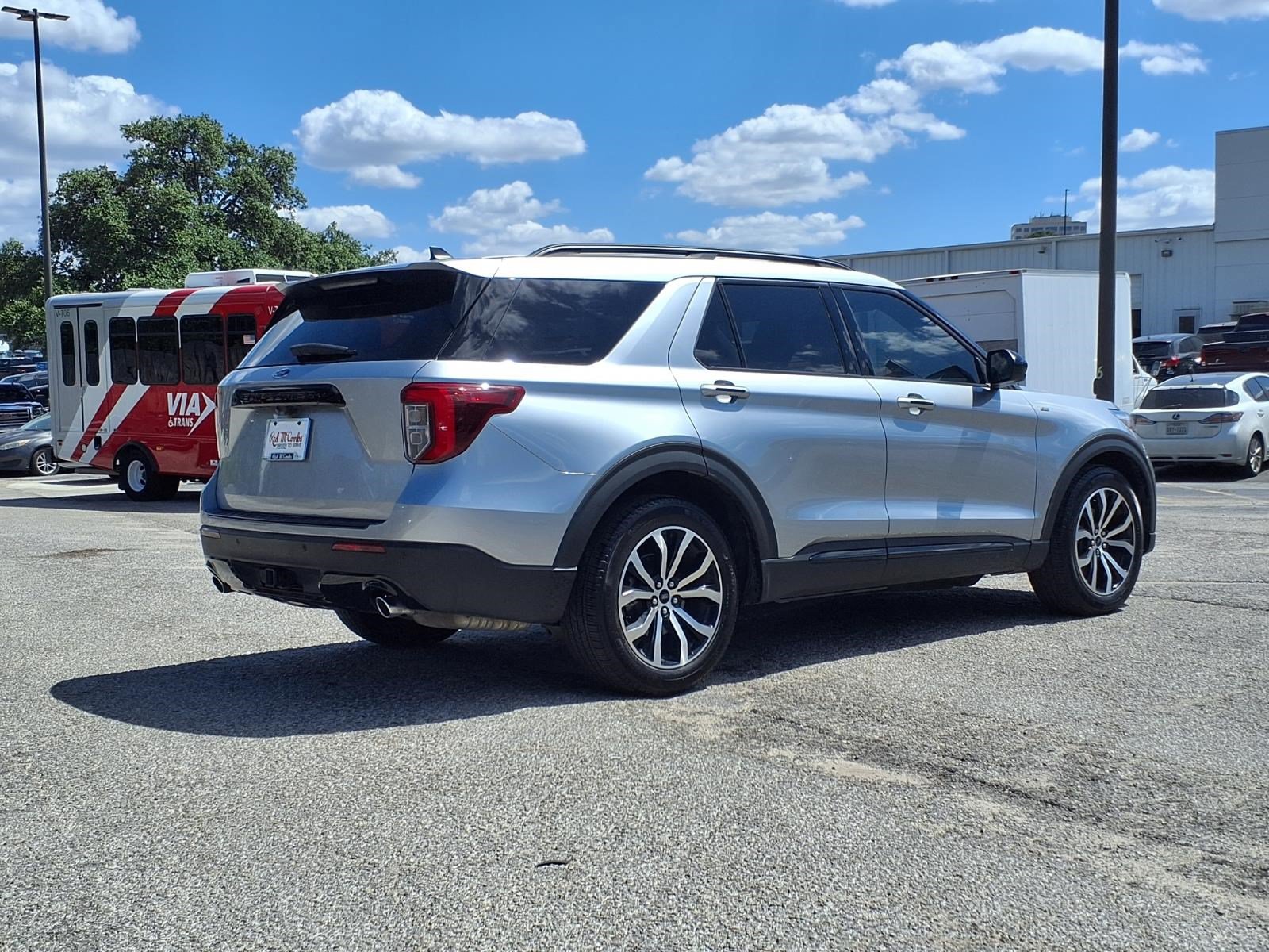 Certified 2023 Ford Explorer ST-Line w/ Class IV Trailer Tow Package RWD image 6