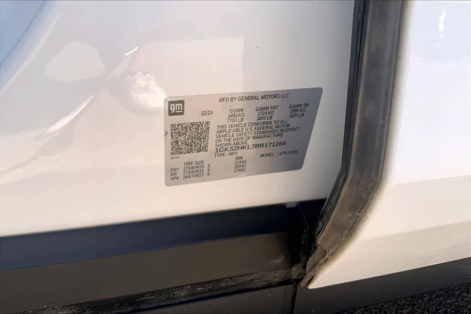 Used 2024 GMC Yukon XL AT4 w/ AT4 Premium Package AWD/4WD image 37
