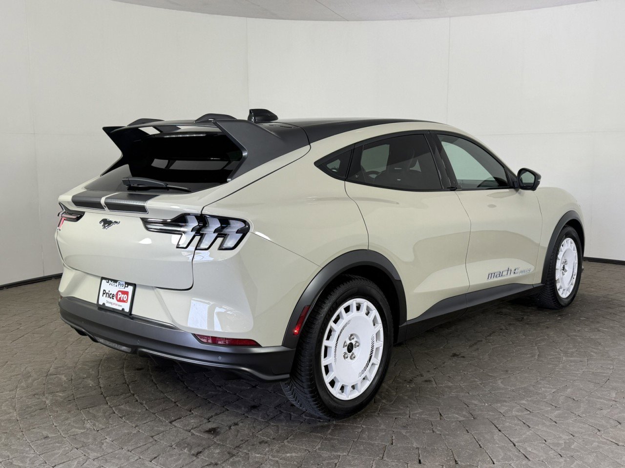 Certified 2025 Ford Mustang Mach-E GT AWD/4WD image 9