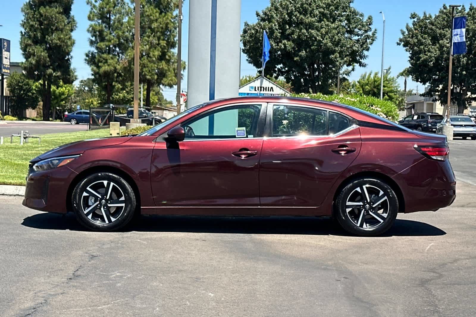 Used 2024 Nissan Sentra SV FWD image 6