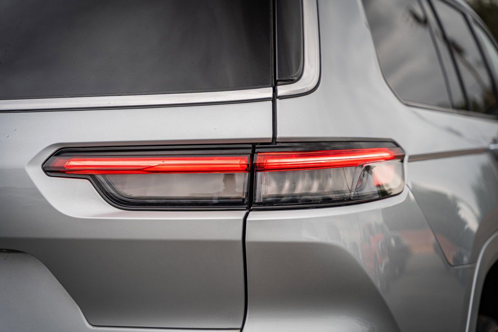 Used 2023 Jeep Grand Cherokee L Overland w/ Rear Seat Video Group I image 22