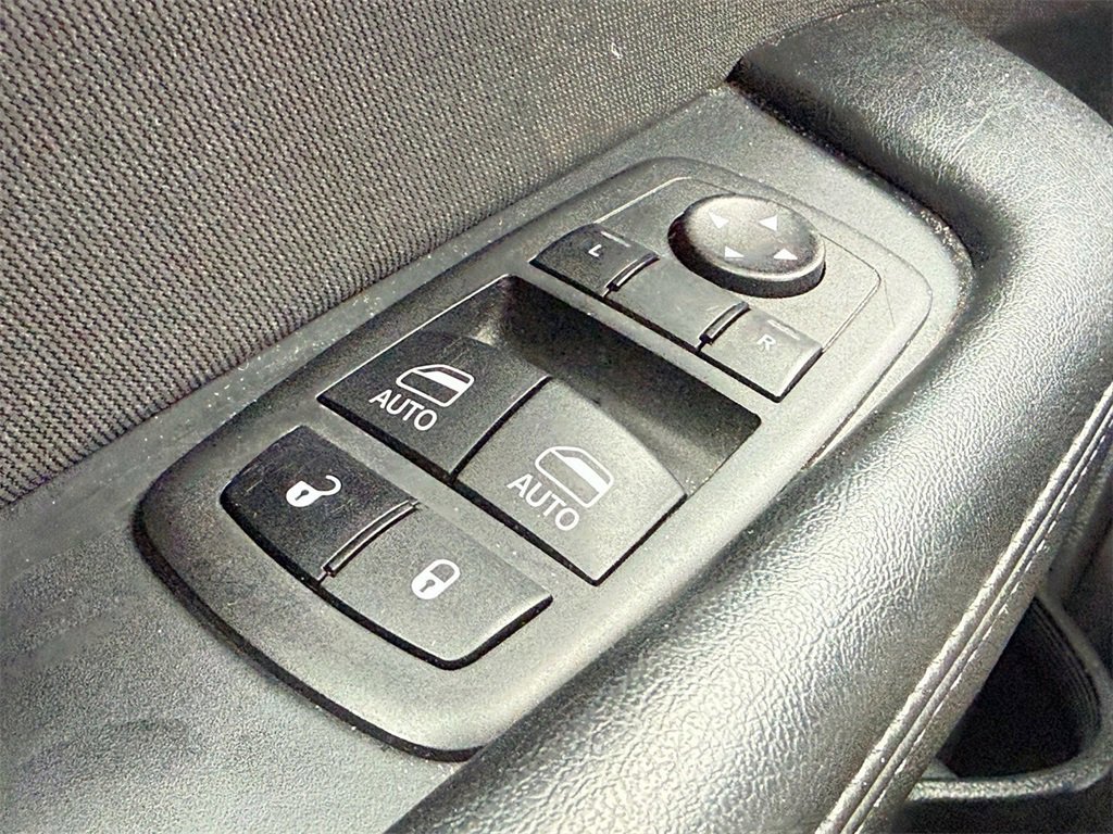 Used 2023 Dodge Challenger SXT image 16