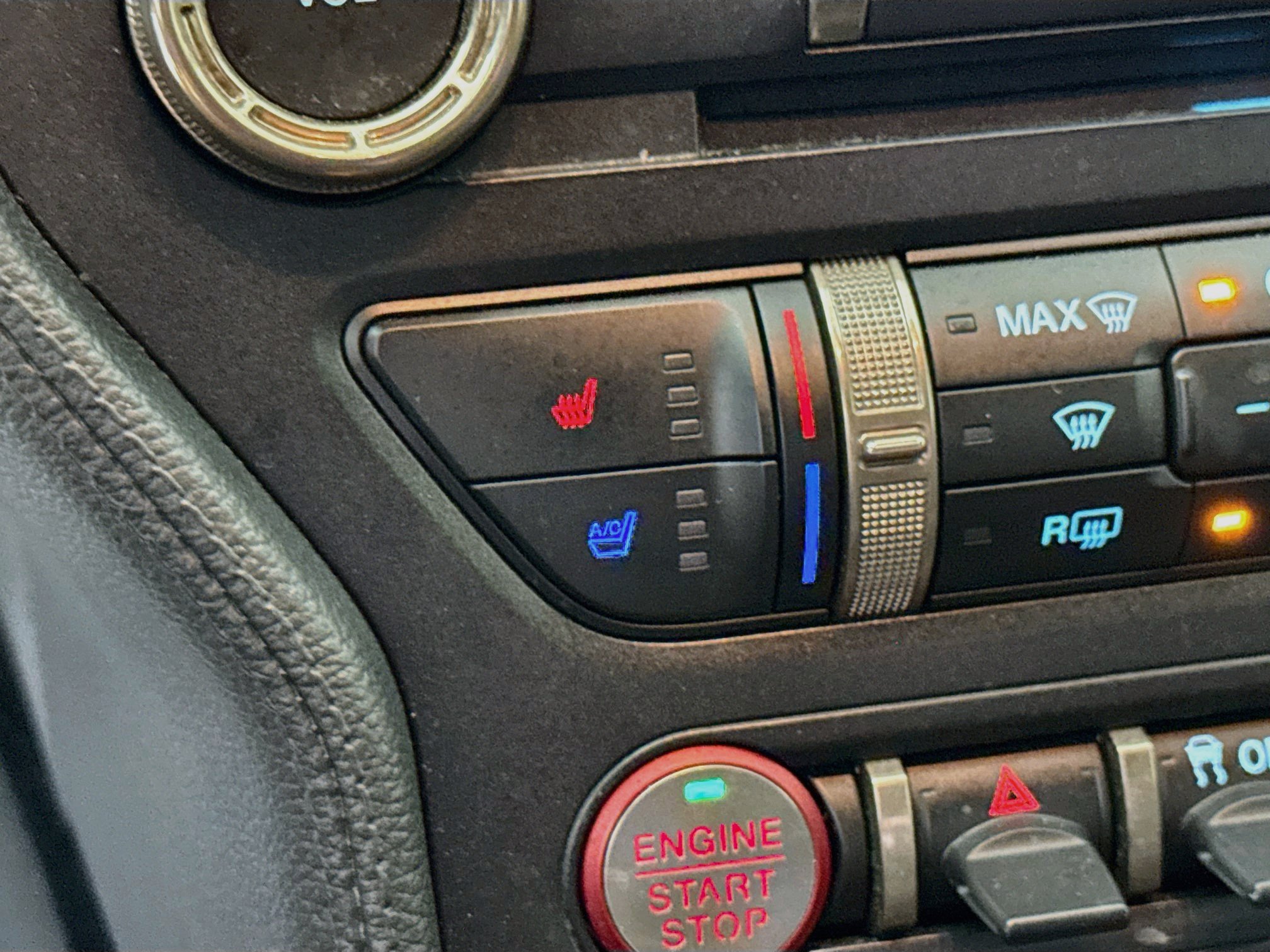 Certified 2021 Ford Mustang Shelby GT500 w/ Technology Package RWD image 23