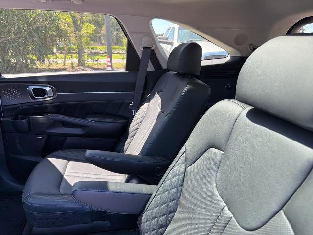 Used 2021 Kia Sorento SX image 11