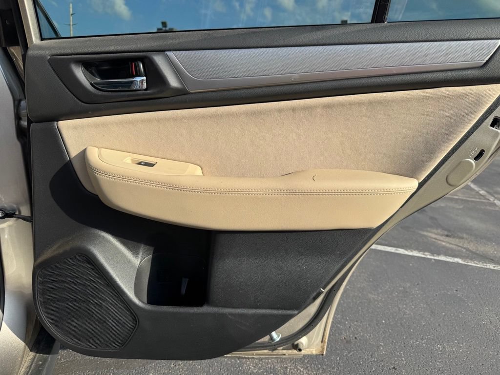 Used 2019 Subaru Outback 2.5i Premium AWD/4WD image 15