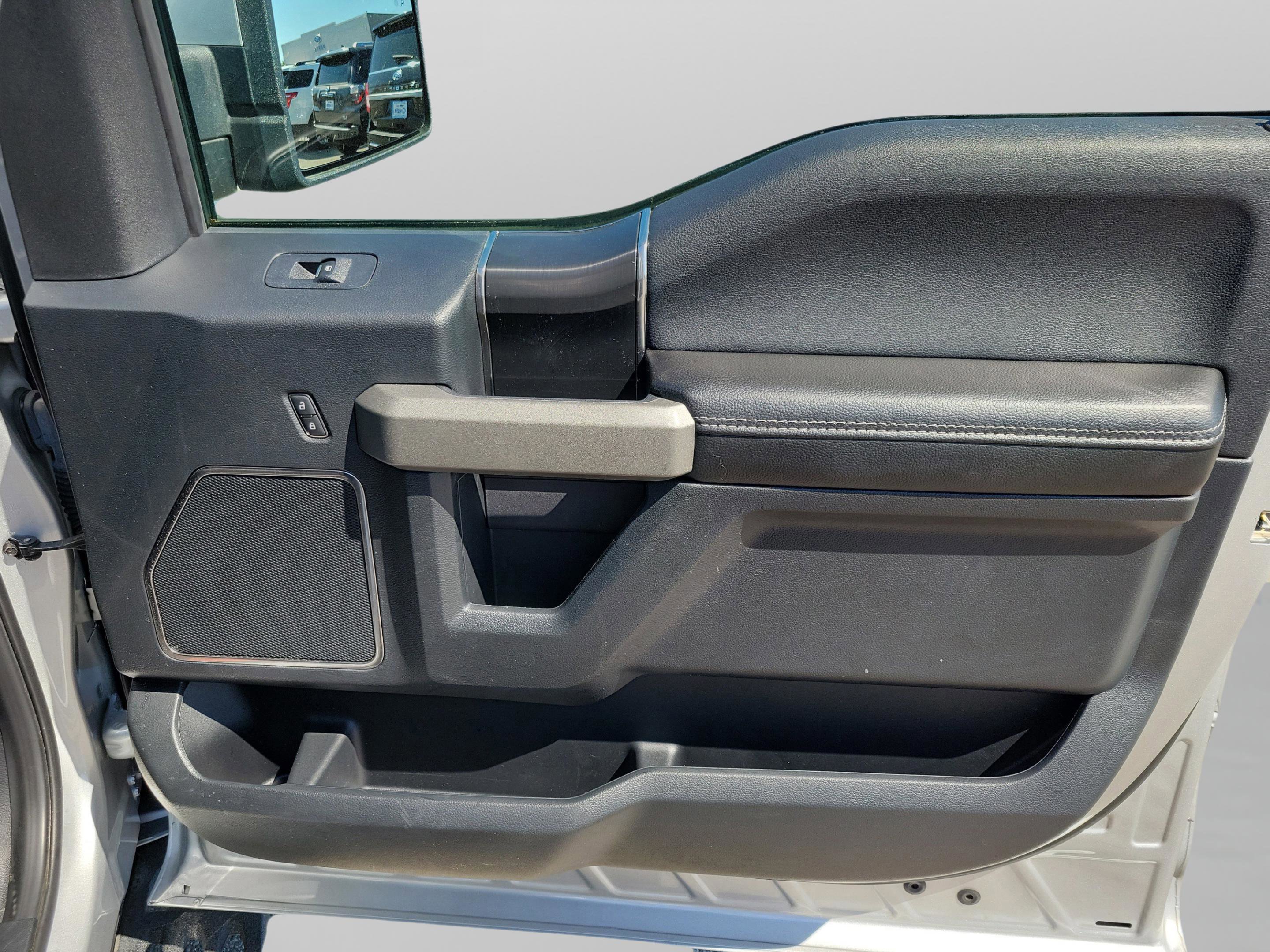 Certified 2019 Ford F150 Raptor w/ Equipment Group 802A Luxury image 29