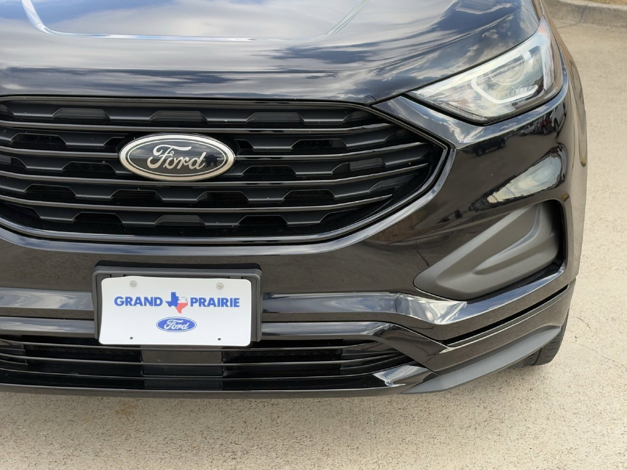 Certified 2024 Ford Edge SE w/ Black Appearance Package AWD/4WD image 10