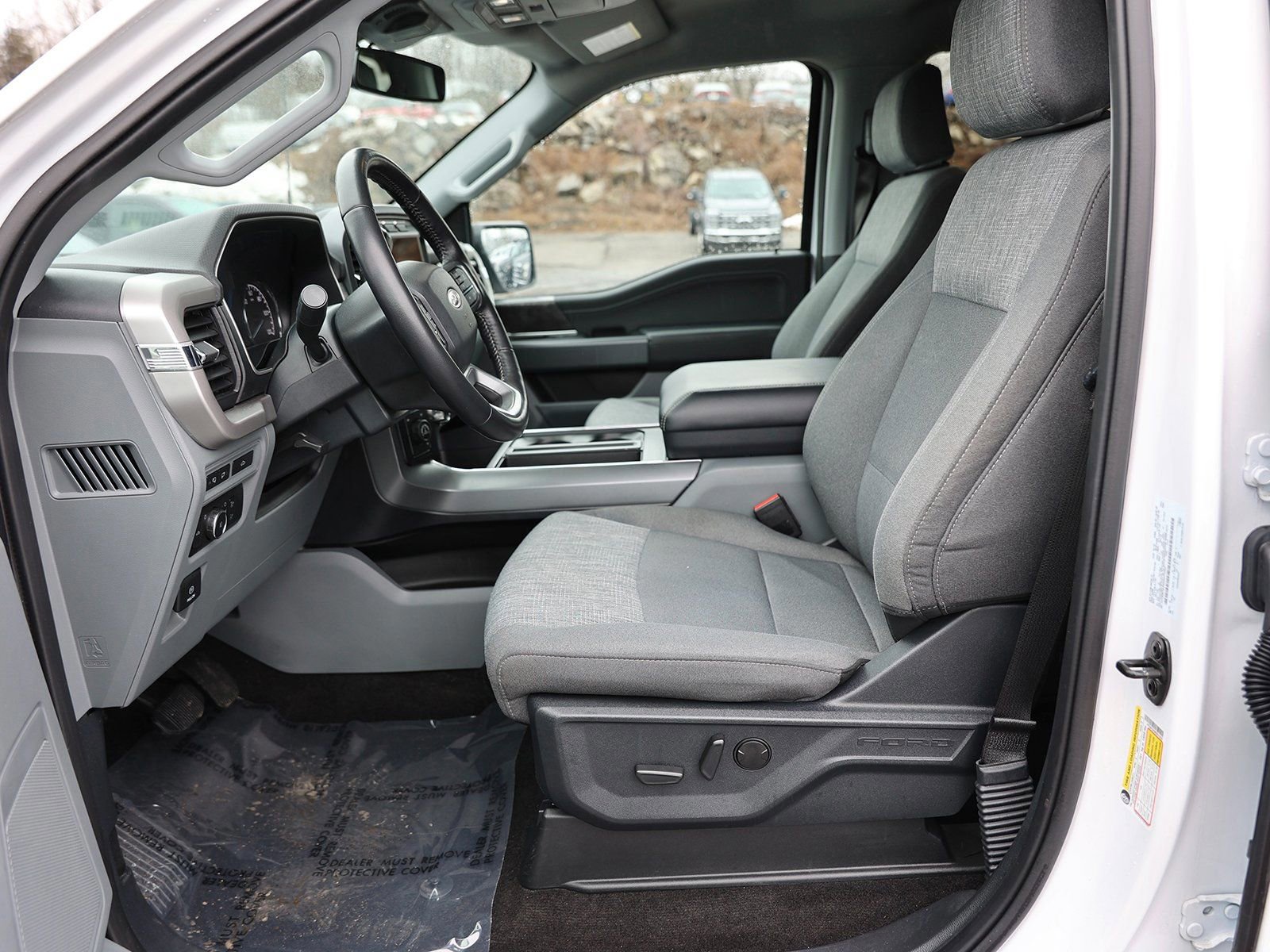 Certified 2022 Ford F150 XLT w/ Equipment Group 302A High image 18