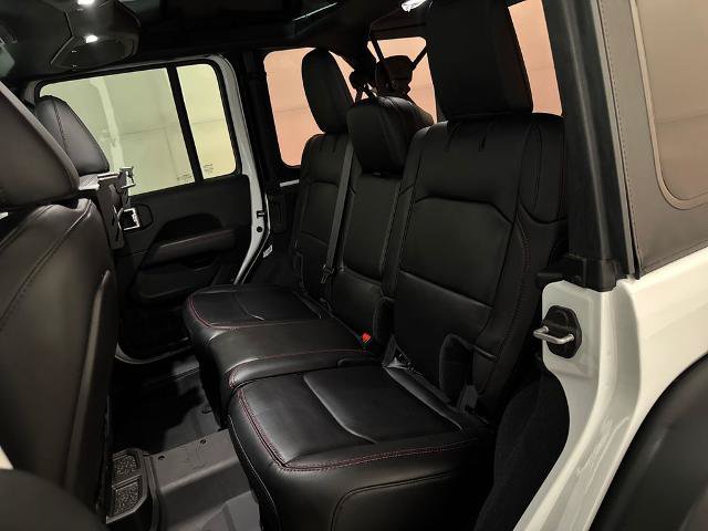 Used 2025 Jeep Wrangler Unlimited Rubicon w/ Safety Group AWD/4WD image 31