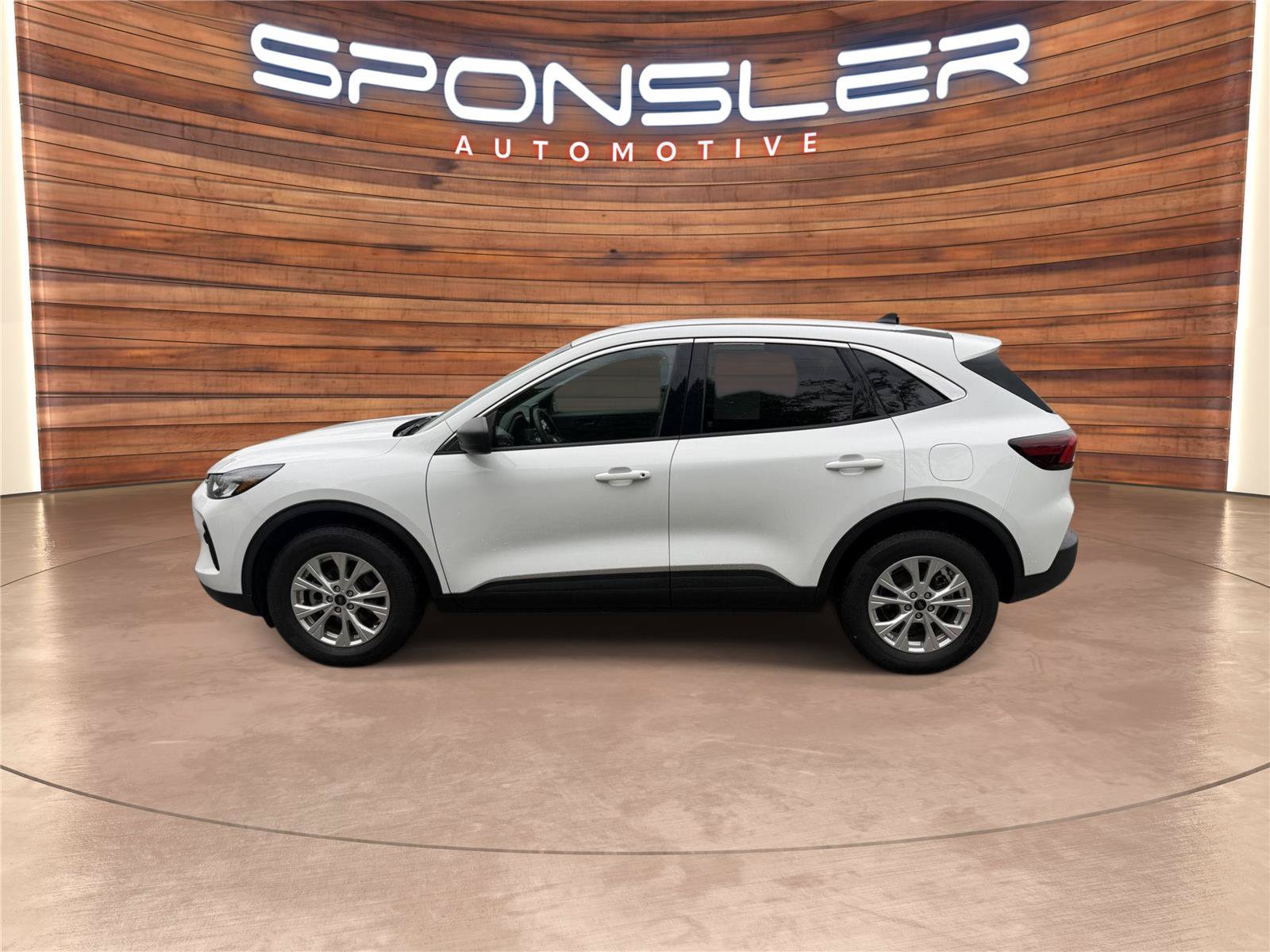 Certified 2023 Ford Escape Active AWD/4WD image 3