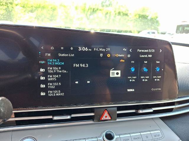 Used 2024 Hyundai Elantra Limited FWD image 18