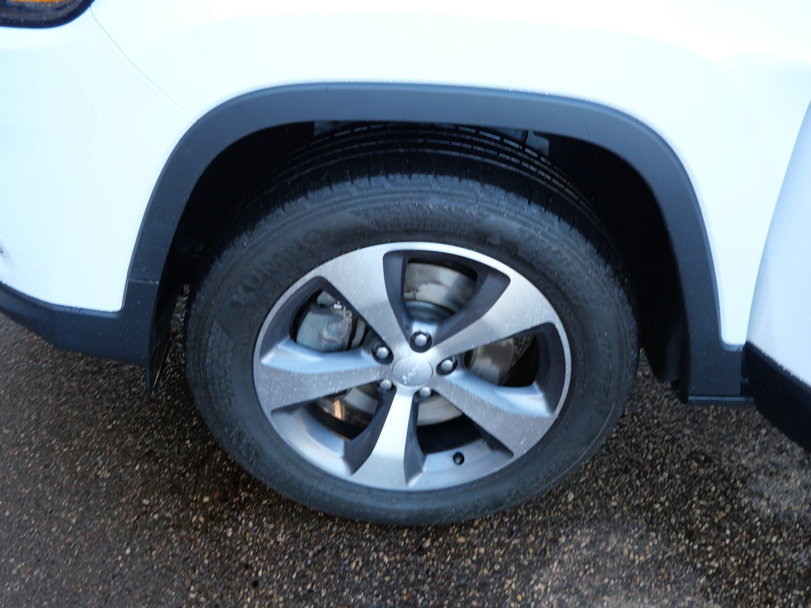 Used 2020 Jeep Cherokee Limited AWD/4WD image 15