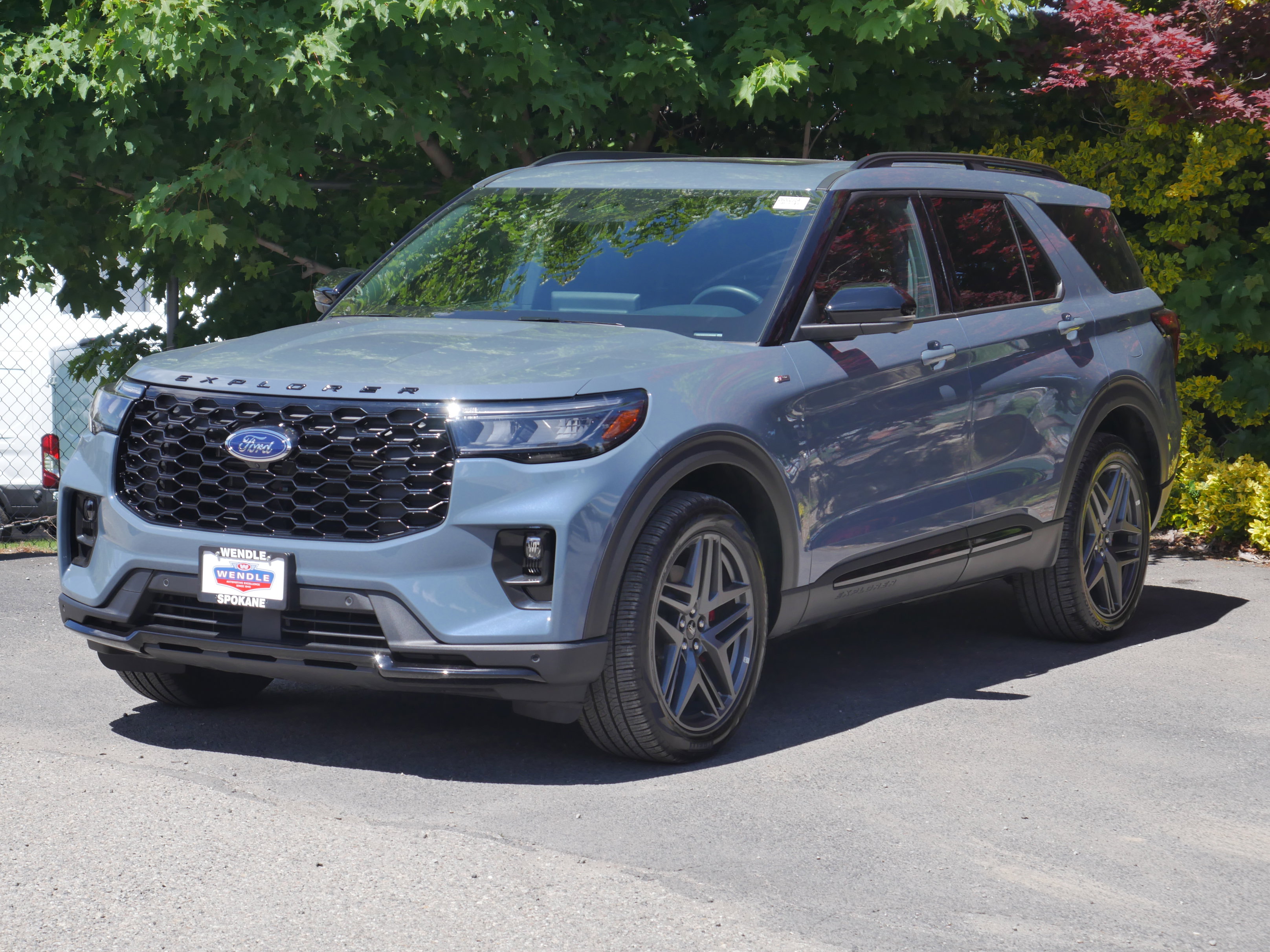 Certified 2025 Ford Explorer ST-Line w/ Premium Package AWD/4WD image 2