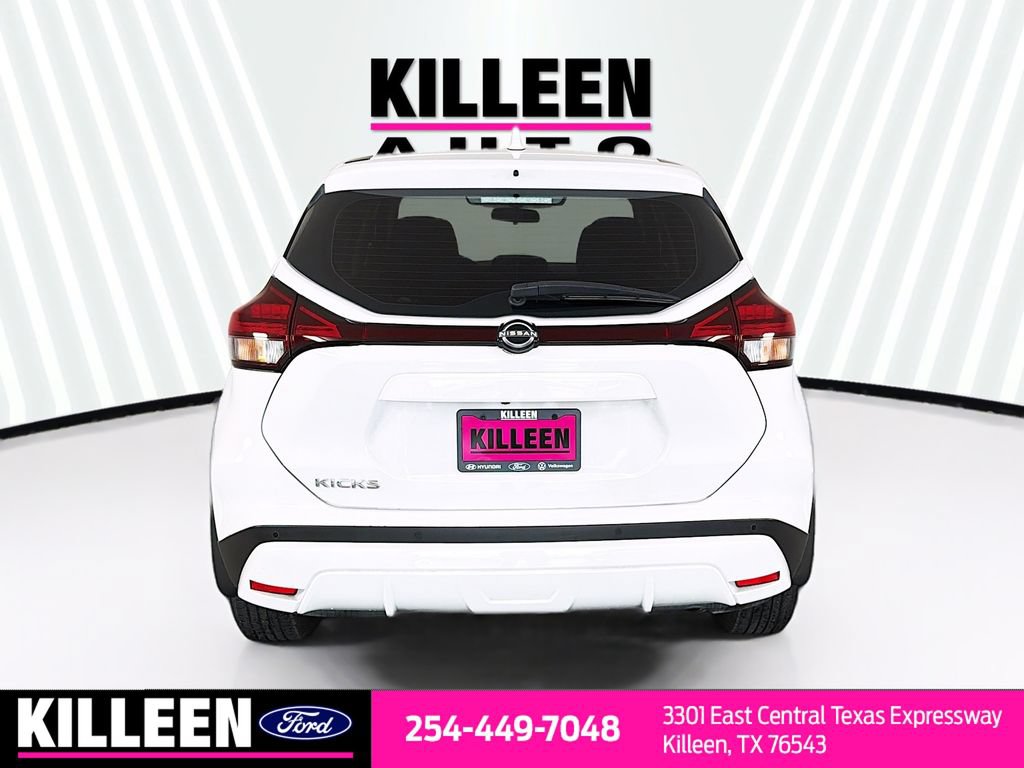 Used 2024 Nissan Kicks S FWD image 8
