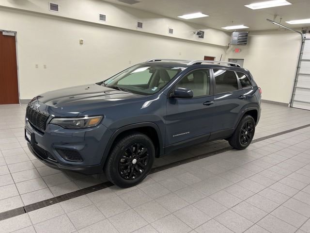 Used 2020 Jeep Cherokee Latitude w/ Cold Weather Group AWD/4WD image 4