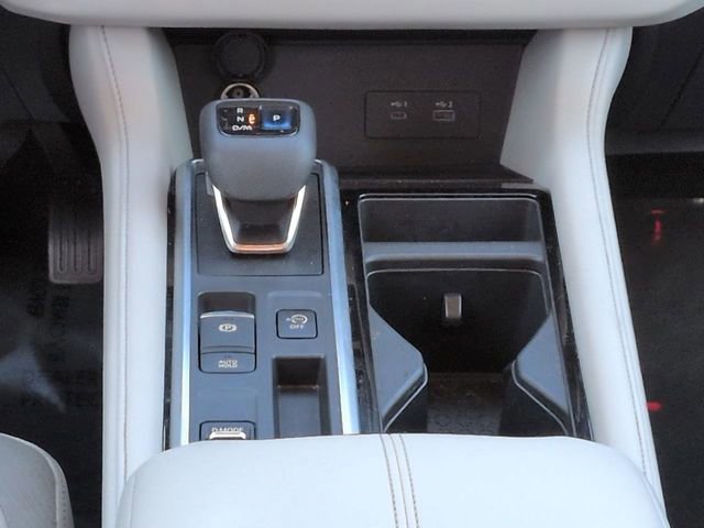 Used 2022 Nissan Pathfinder SV image 18