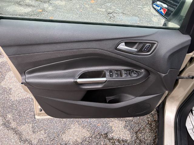 Certified 2017 Ford Escape SE image 10