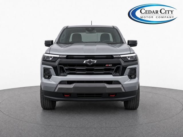 Used 2024 Chevrolet Colorado Z71 w/ LPO, Dark Essentials Package AWD/4WD image 5