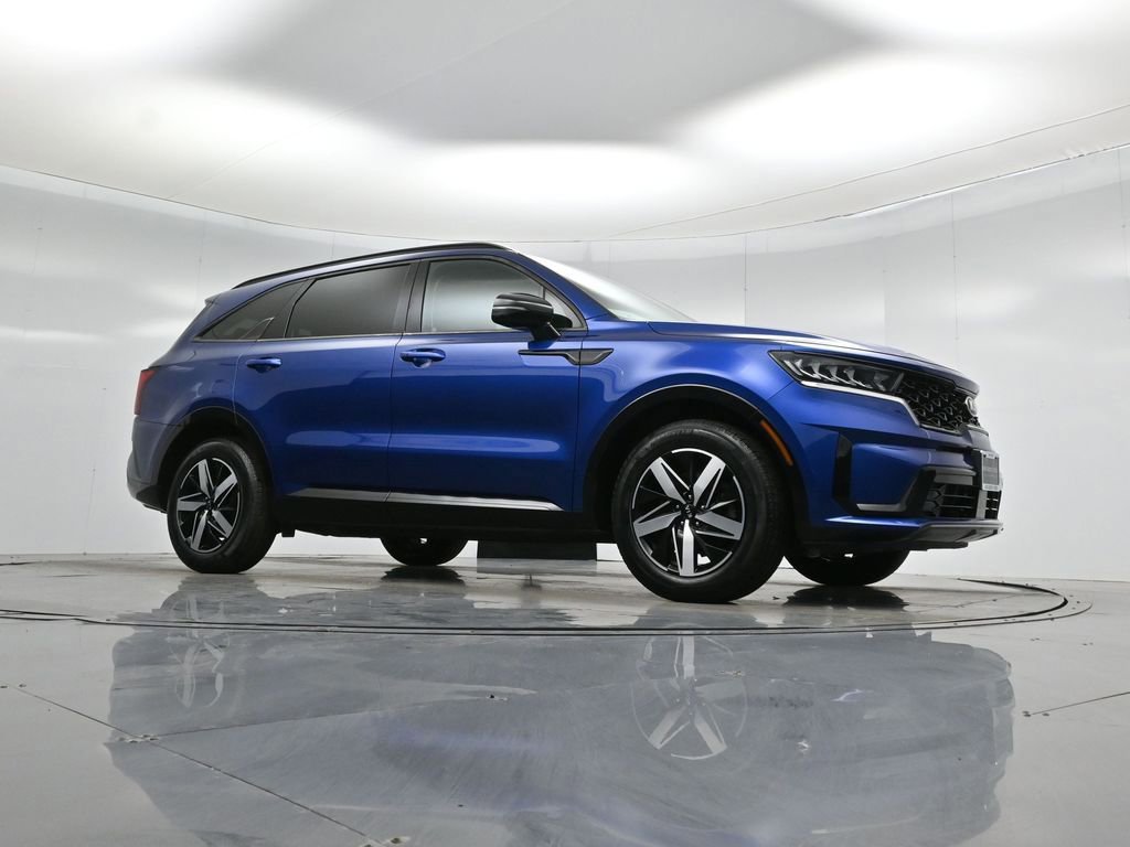 Used 2021 Kia Sorento EX image 2
