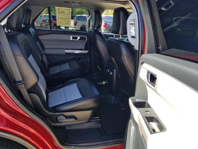 Certified 2024 Ford Explorer XLT w/ Equipment Group 202A AWD/4WD image 15