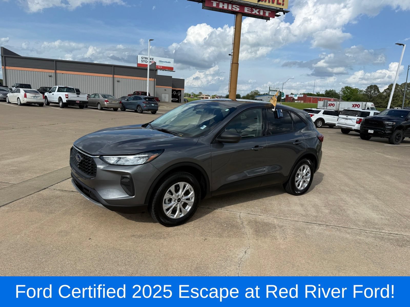 Certified 2025 Ford Escape Active AWD/4WD image 1