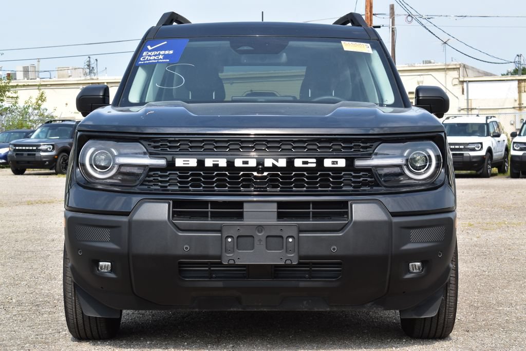 Certified 2025 Ford Bronco Sport Outer Banks w/ Outer Banks Tech Package+ AWD/4WD image 2