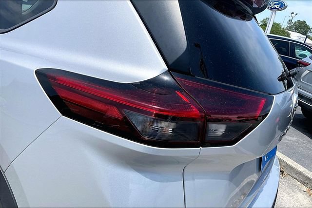 Used 2024 Nissan Rogue SV FWD image 27