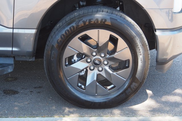 Certified 2024 Ford F150 Lightning XLT AWD/4WD image 10