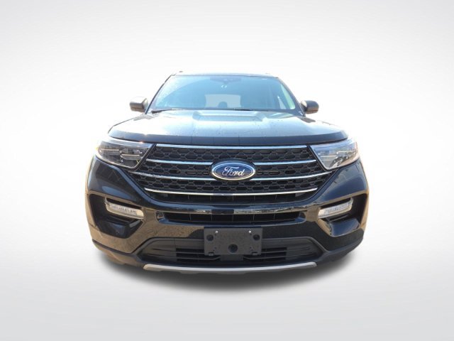 Certified 2024 Ford Explorer XLT w/ Equipment Group 202A RWD image 2