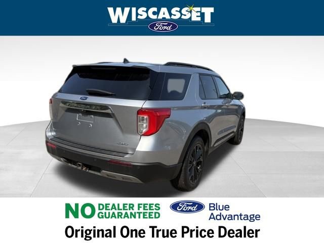 Certified 2022 Ford Explorer XLT w/ Equipment Group 202A image 5