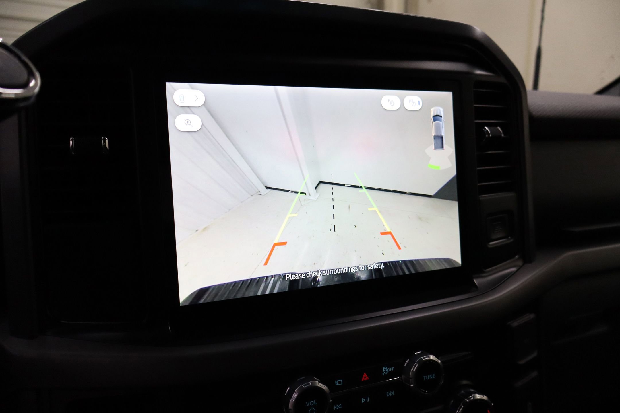 Certified 2025 Ford F150 XLT w/ Equipment Group 301A Standard image 19