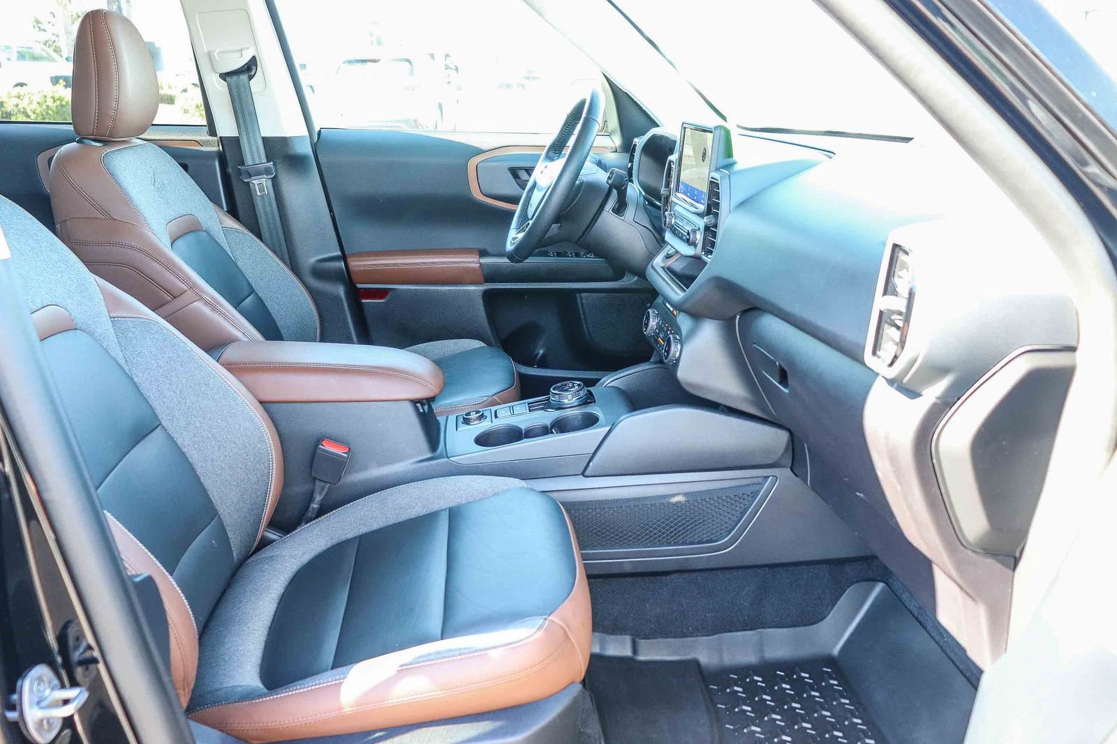 Certified 2023 Ford Bronco Sport Outer Banks AWD/4WD image 16